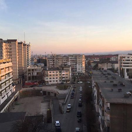 Salonul Rosu Apartman Bákó Kültér fotó