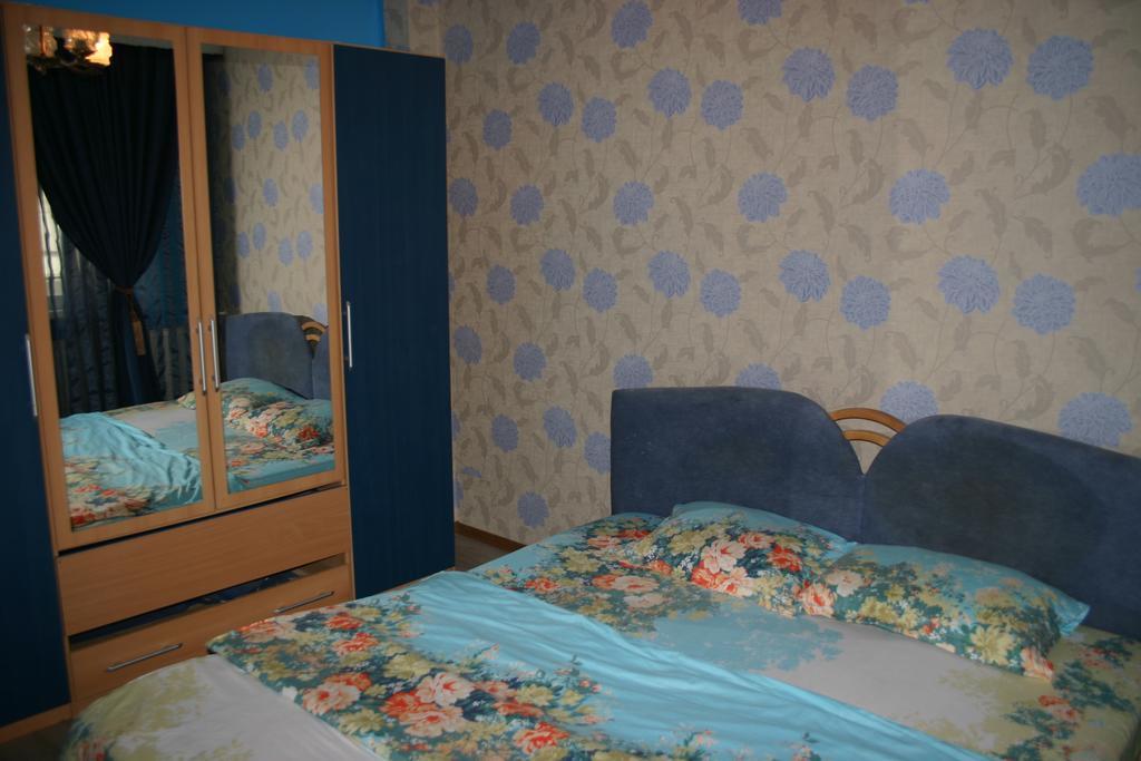Salonul Rosu Apartman Bákó Kültér fotó